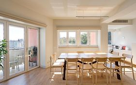 Home Out Marques Suites